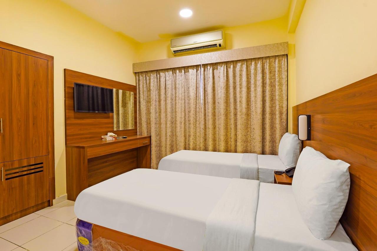 Oyo 925 Emirates Hotel ดูไบ ภายนอก รูปภาพ